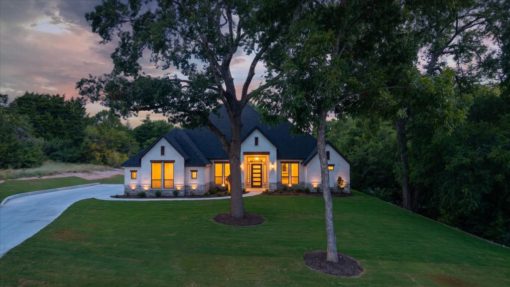 7631 Woodstream Road, Midlothian, TX 76065 — photo 1