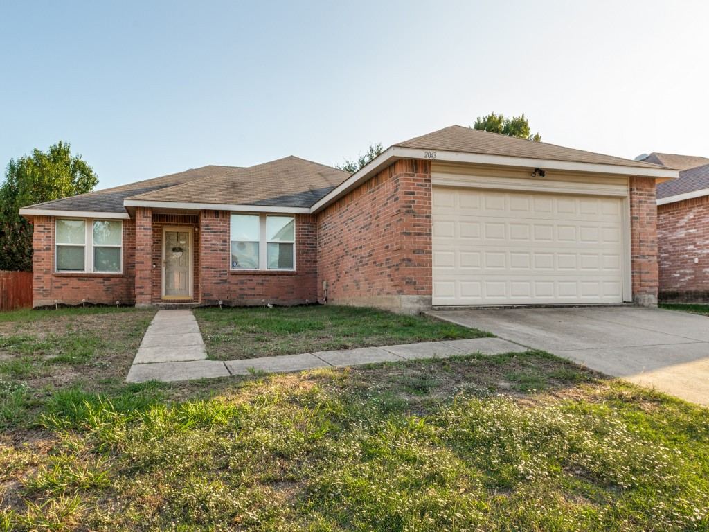 2043 Cap Rock Lane, Grand Prairie, TX 75052 — photo 1