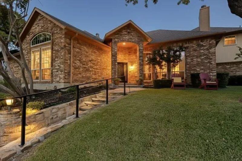 2806 Sausalito Drive, Carrollton, TX 75007 — photo 1