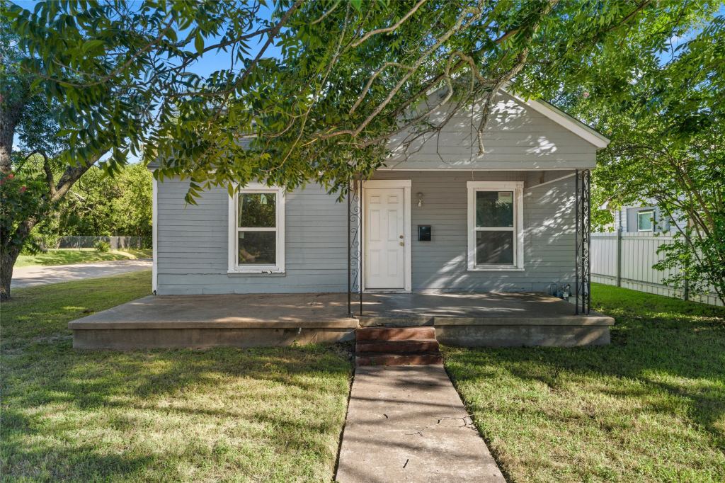 2225 Mitchell Avenue, Waco, TX 76708 — photo 1