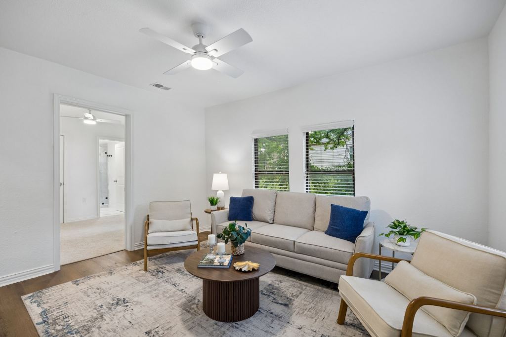 806 N Ruddell Street, Denton, TX 76209 — photo 1
