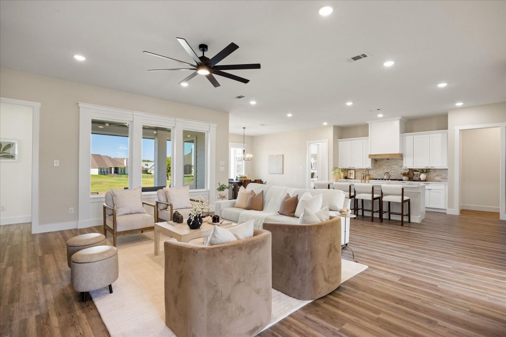 2119 Middlewood Circle