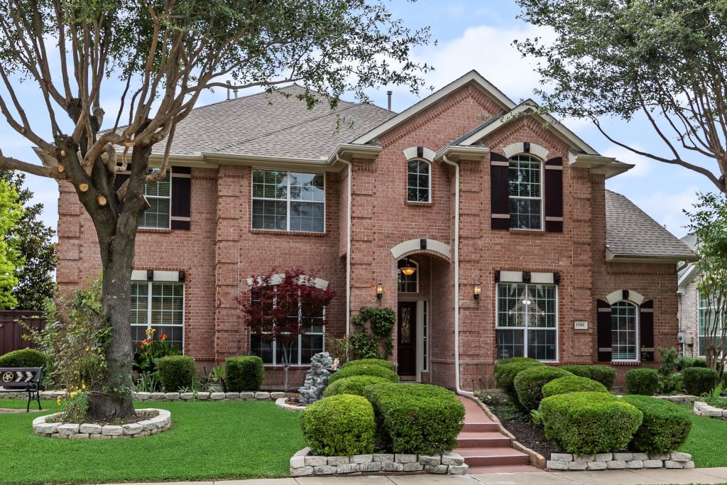 1501 Weathered Wood Lane, Garland, TX 75040 — photo 1