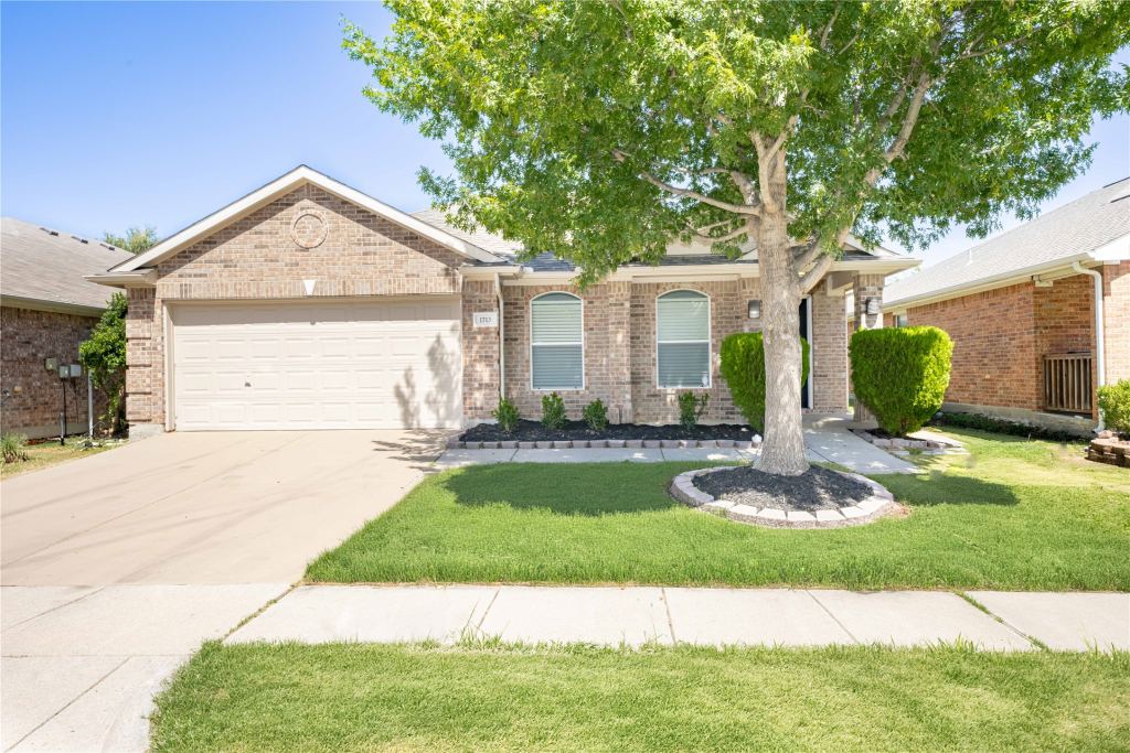 1713 Heron Drive, Aubrey, TX 76227 — photo 1