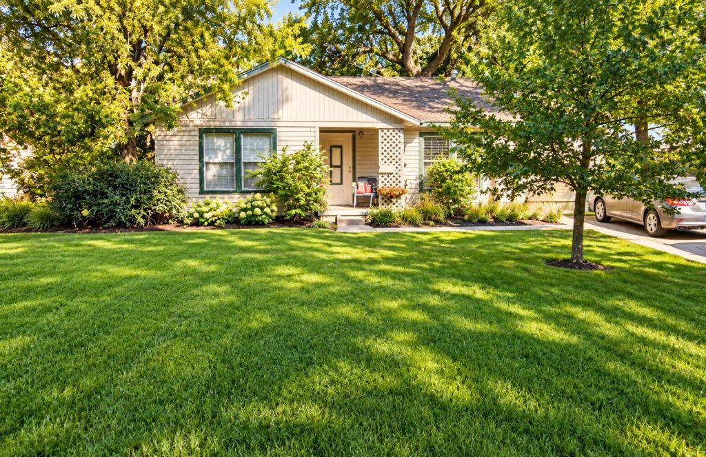 1025 Denton Street, Denton, TX 76201 — photo 1