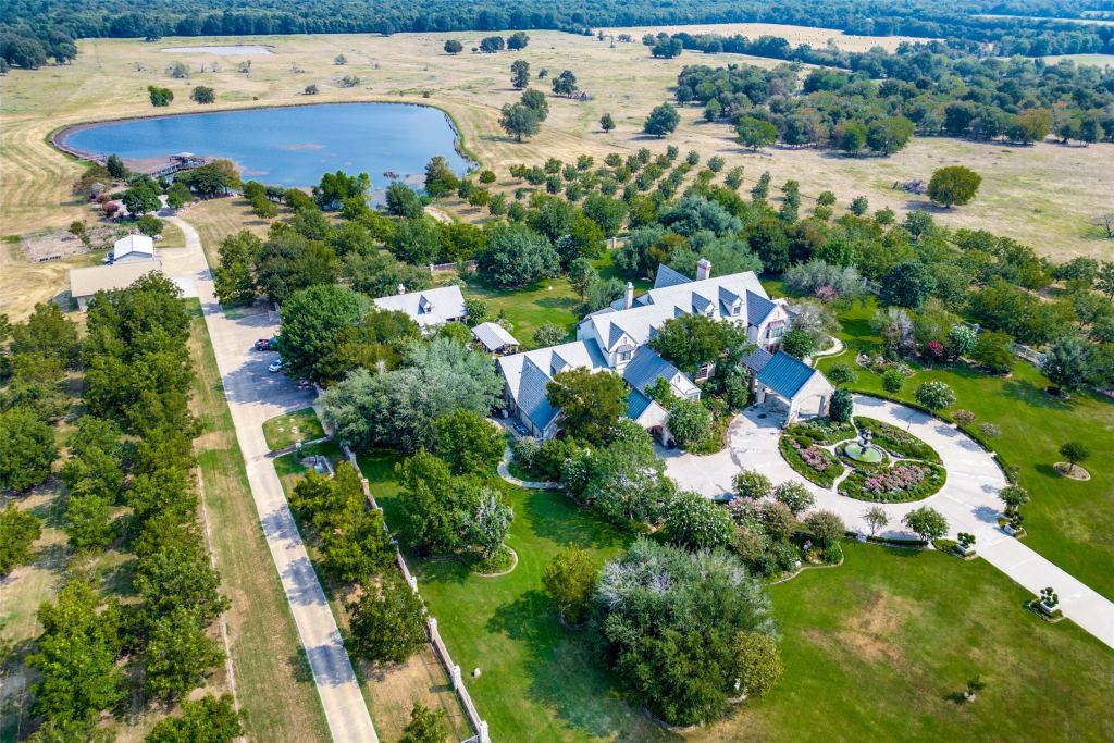 2777 I-30 W, Sulphur Springs, TX 75482 — photo 1