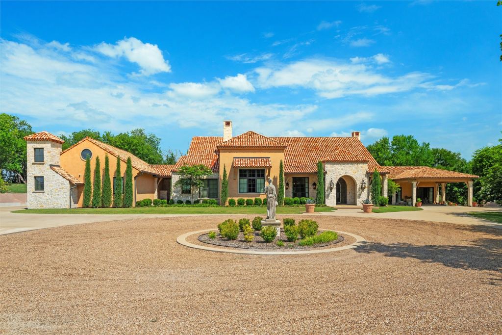 4111 Howard Road, Waxahachie, TX 75165 — photo 1