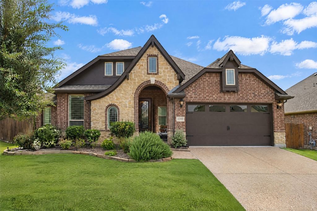 3210 Creekhaven Drive