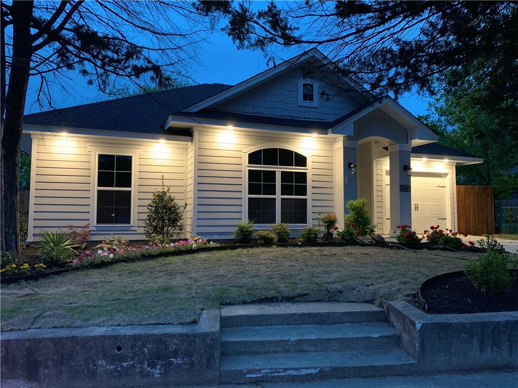 305 Wyatt Street, Waxahachie, TX 75165 — photo 1