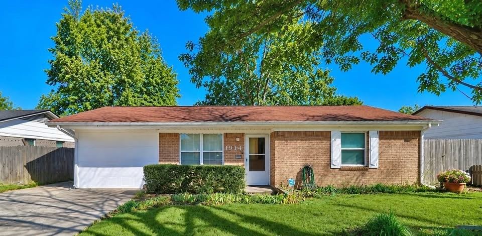 1914 Del Oak Drive, Mesquite, TX 75149 — photo 1