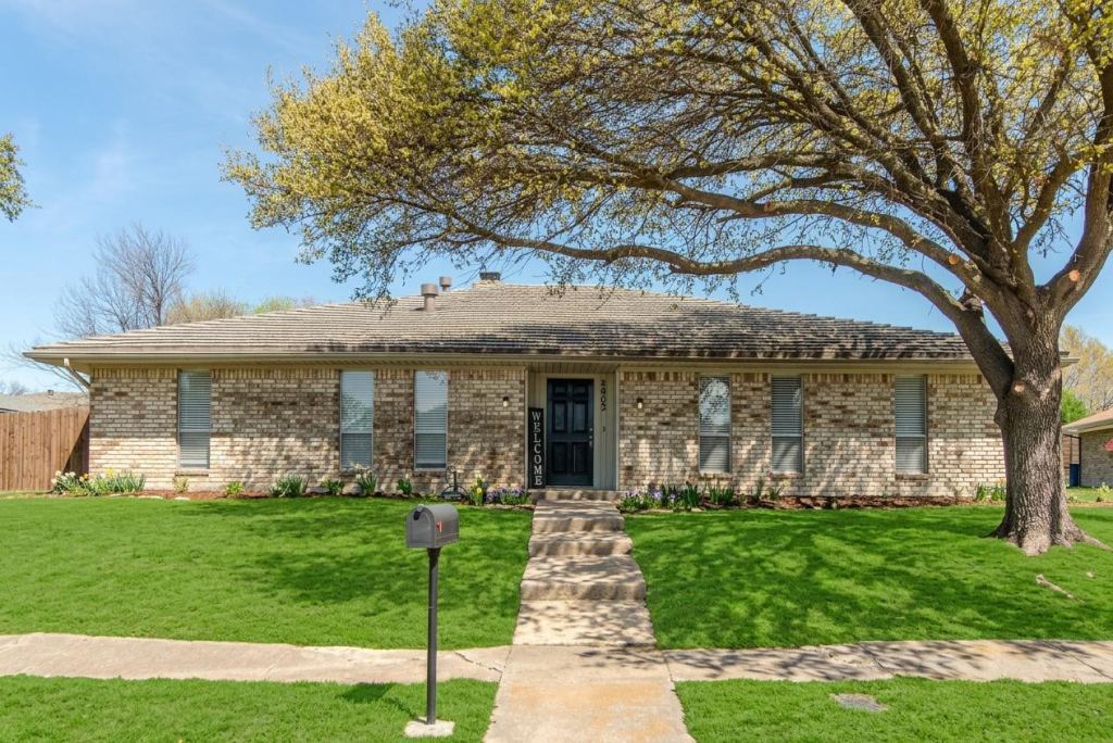 5902 Fawn Valley Lane, Rowlett, TX 75089 — photo 1