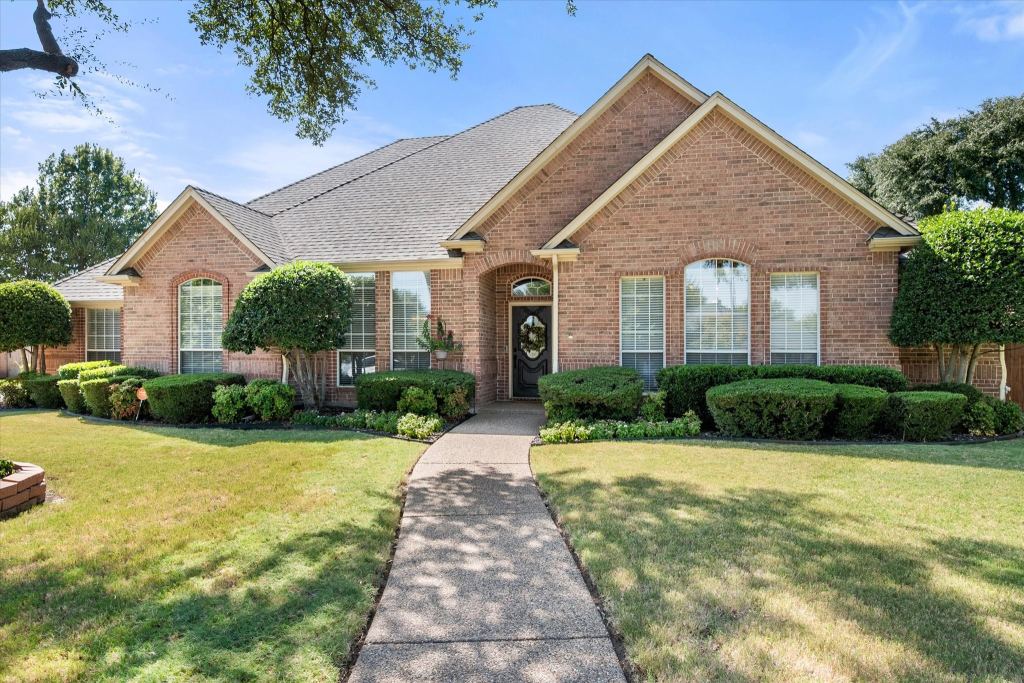 6 Inverness Court, Mansfield, TX 76063 — photo 1