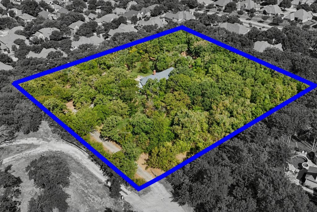 9300 Indian Knoll Trail