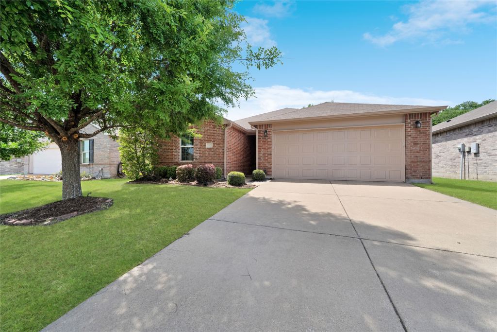 111 Tanglewood Drive, Fate, TX 75189 — photo 1