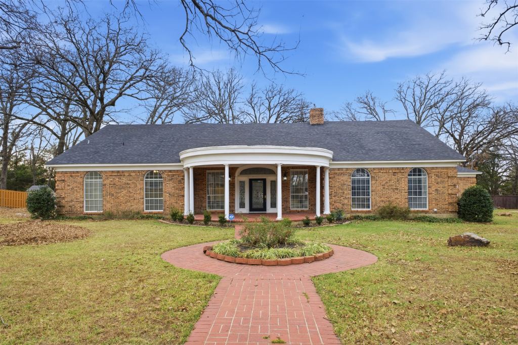 1433 Brandy Circle, Sulphur Springs, TX 75482 — photo 1