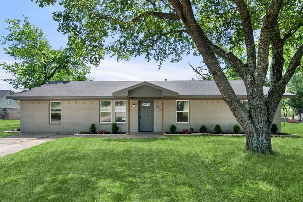 1009 N Spikes Road, Corsicana, TX 75110 — photo 1