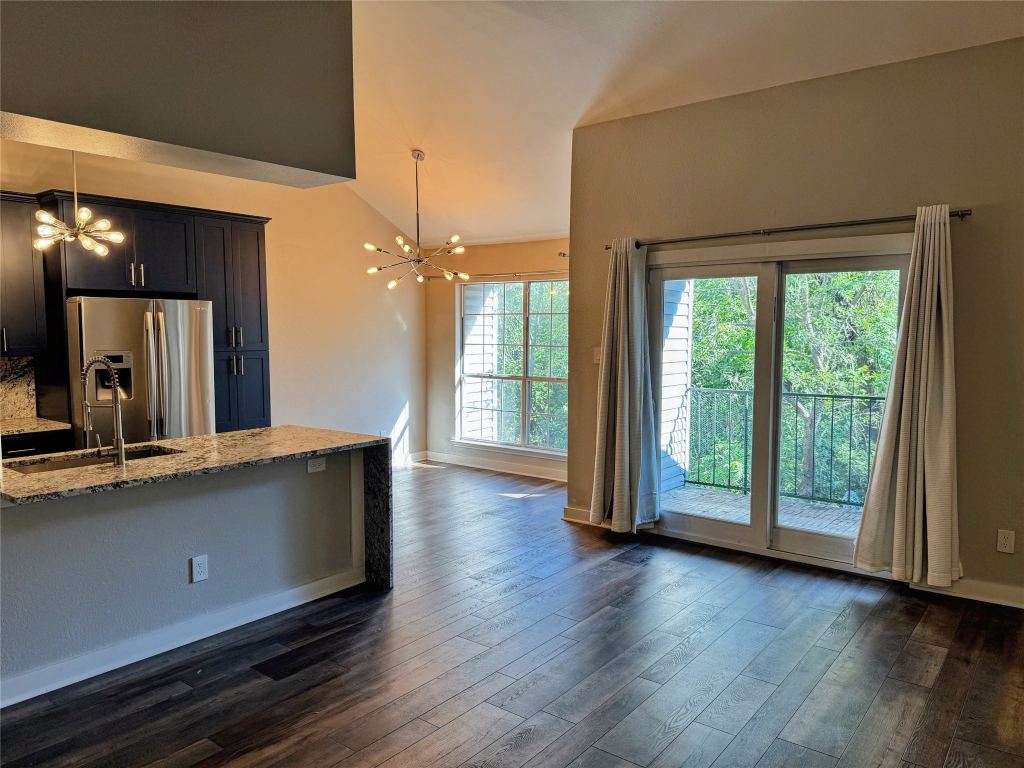 2506 Wedglea Drive 802, Dallas, TX 75211 — photo 1