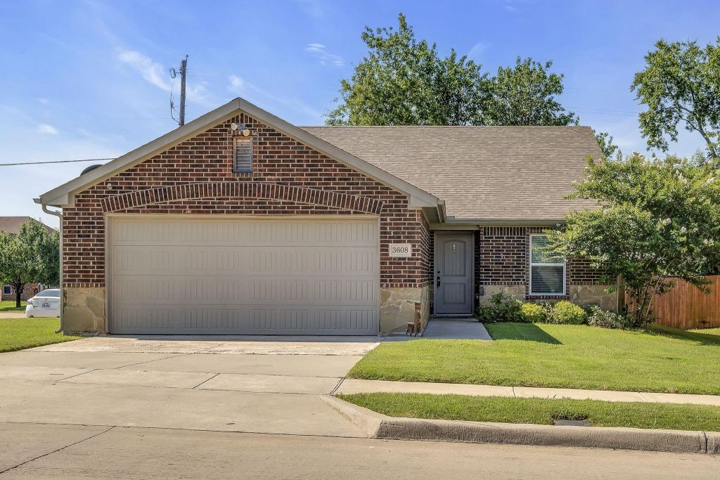 3608 Brookstone Drive, Sherman, TX 75092 — photo 1