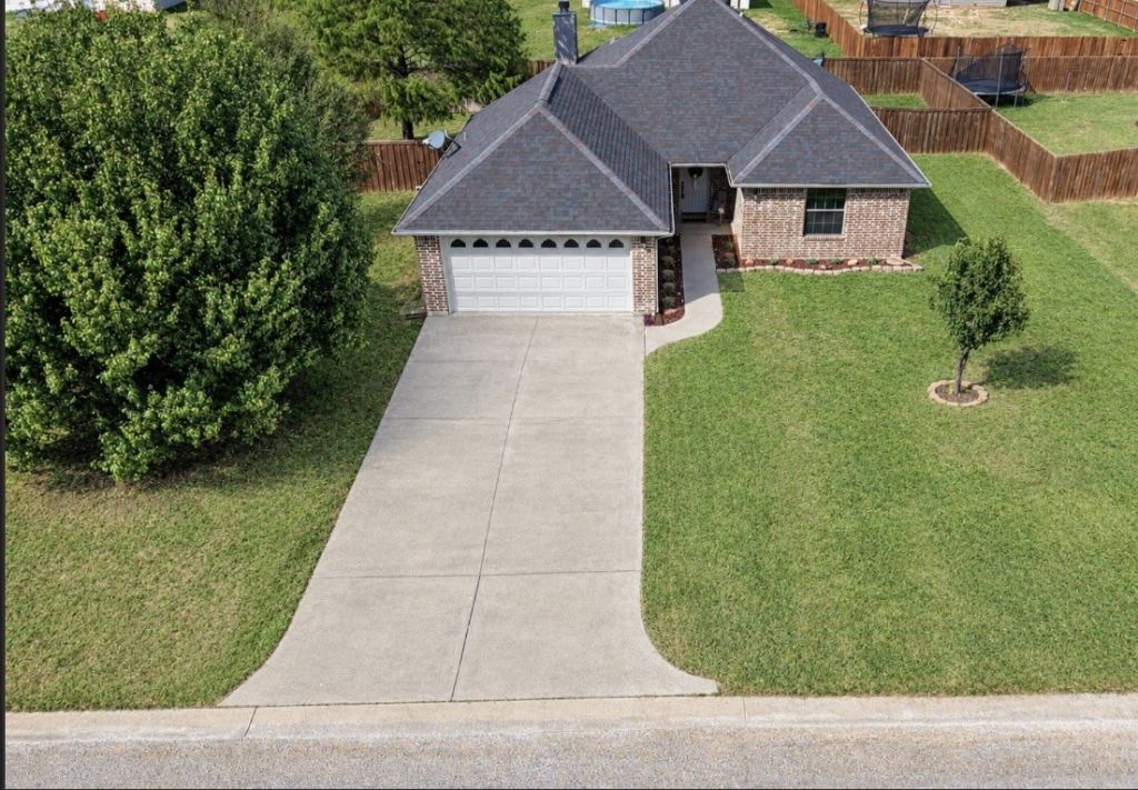 215 Ashley Street, Alvord, TX 76225 — photo 1
