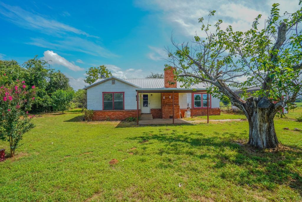 713 Lution Drive, Weatherford, TX 76087 — photo 1