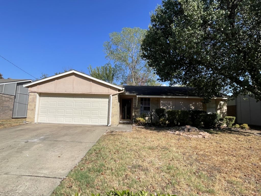 5315 Windy Meadow Drive, Arlington, TX 76017 — photo 1
