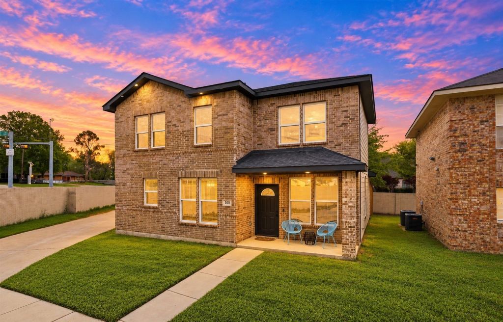 100 Newport Place, Mesquite, TX 75149 — photo 1