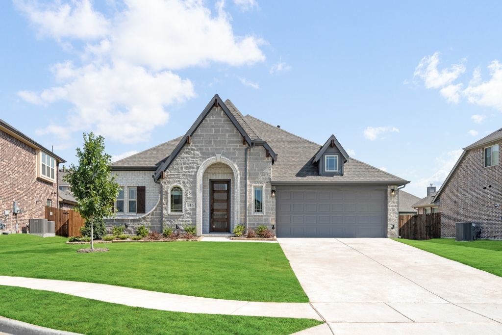 916 Greenleaf Court