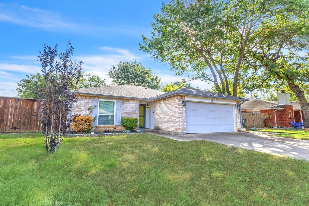 6217 Springwood Drive, Arlington, TX 76001 — photo 1