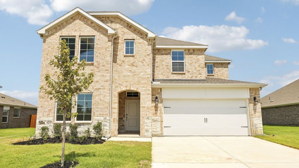 9521 Dugout Drive, Aubrey, TX 76227 — photo 1