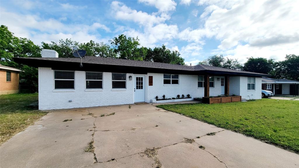 1447 W Lingleville Road, Stephenville, TX 76401 — photo 1