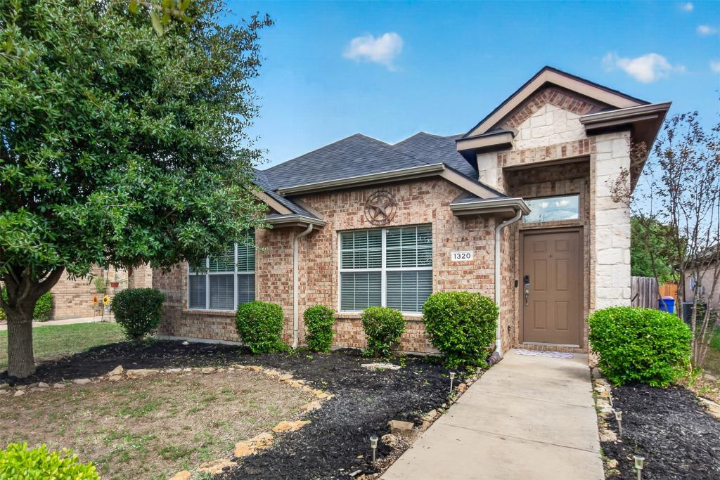 1320 Honeywood Lane, Royse City, TX 75189 — photo 1