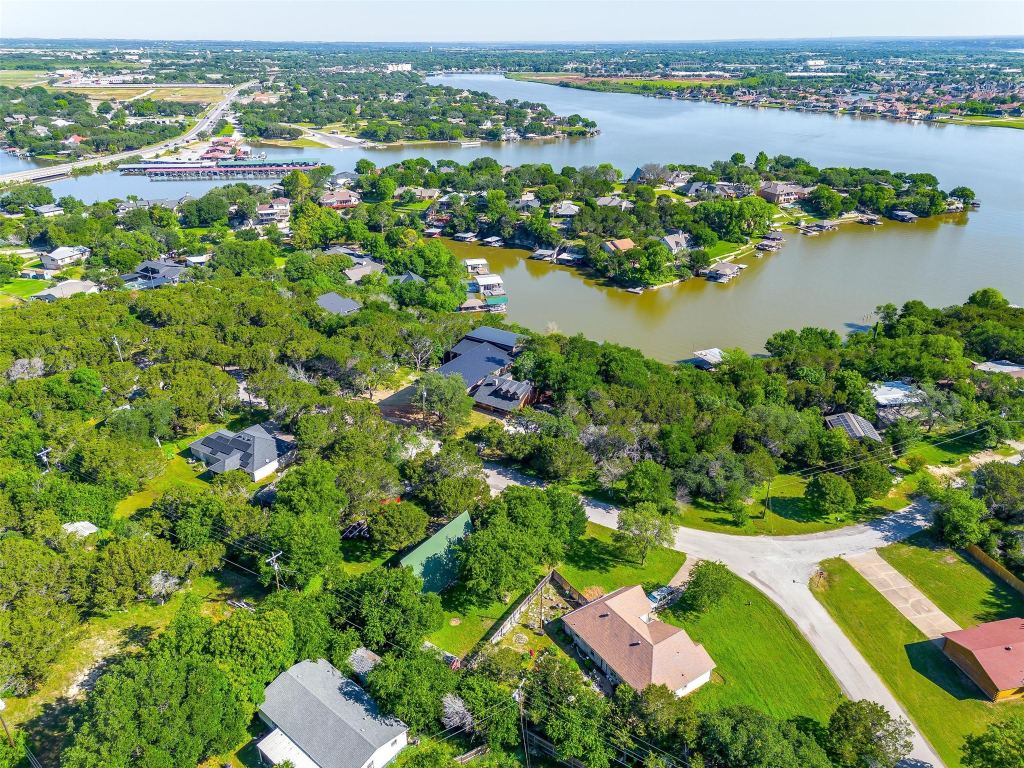 228 Rock Harbor Drive, Granbury, TX 76048 — photo 1