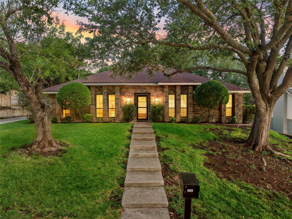 4325 Green Point Drive, Waco, TX 76710 — photo 1