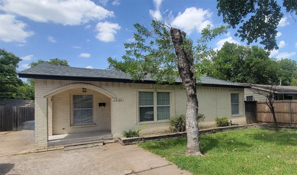 1225 Blalock Avenue, Fort Worth, TX 76115 — photo 1