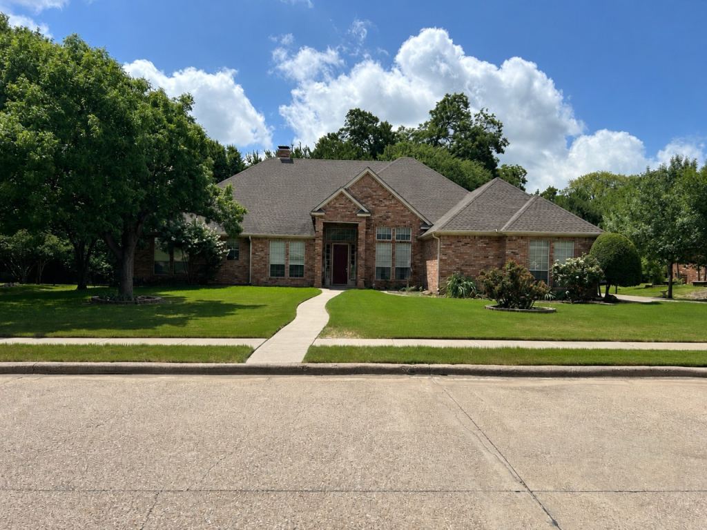 1810 Plum Creek Drive, Midlothian, TX 76065 — photo 1