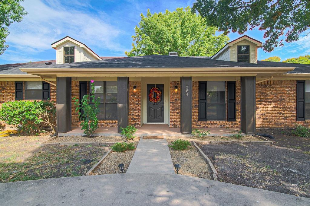 284 W San Antonio Street, Van Alstyne, TX 75495 — photo 1
