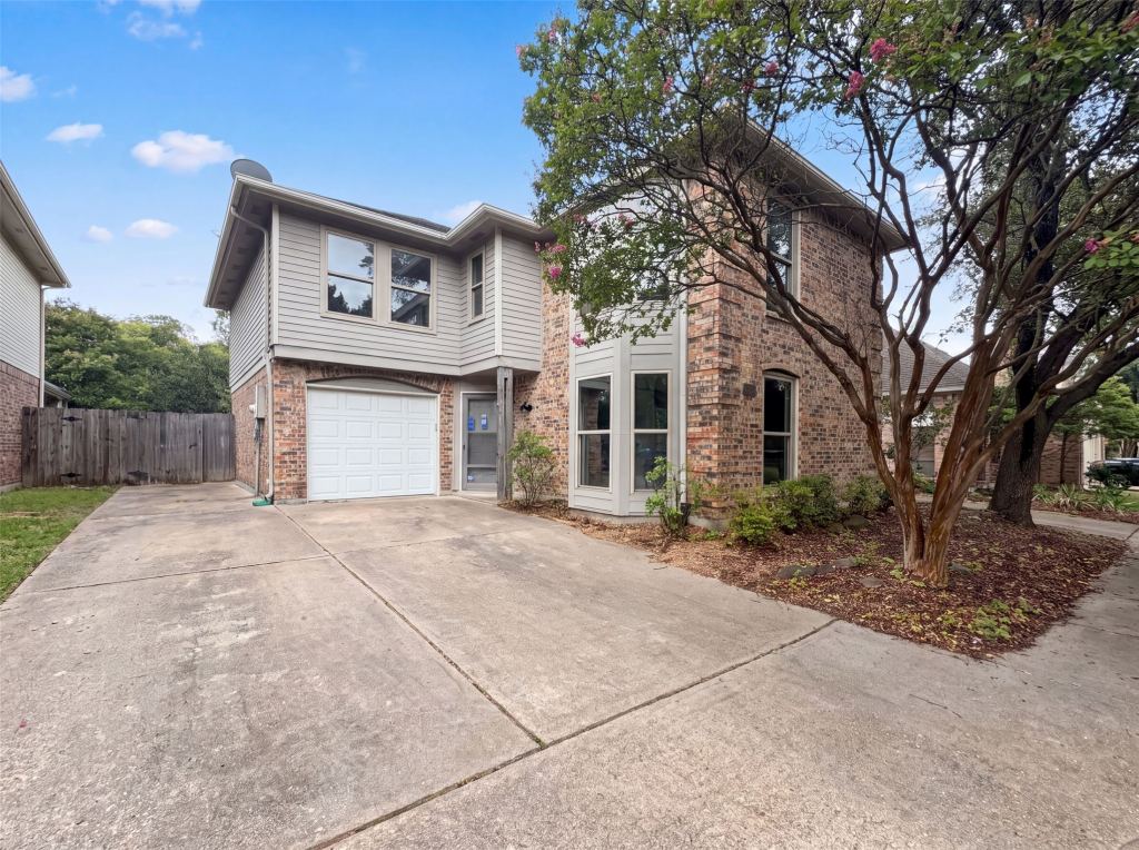 13324 Pandora Circle