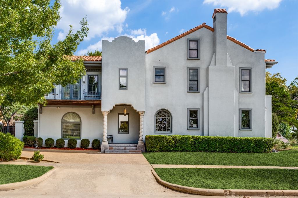 6703 Country Club Circle, Dallas, TX 75214 — photo 1