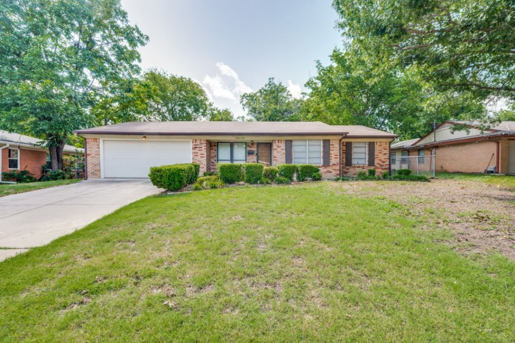 5613 Waltham Avenue, Fort Worth, TX 76133 — photo 1