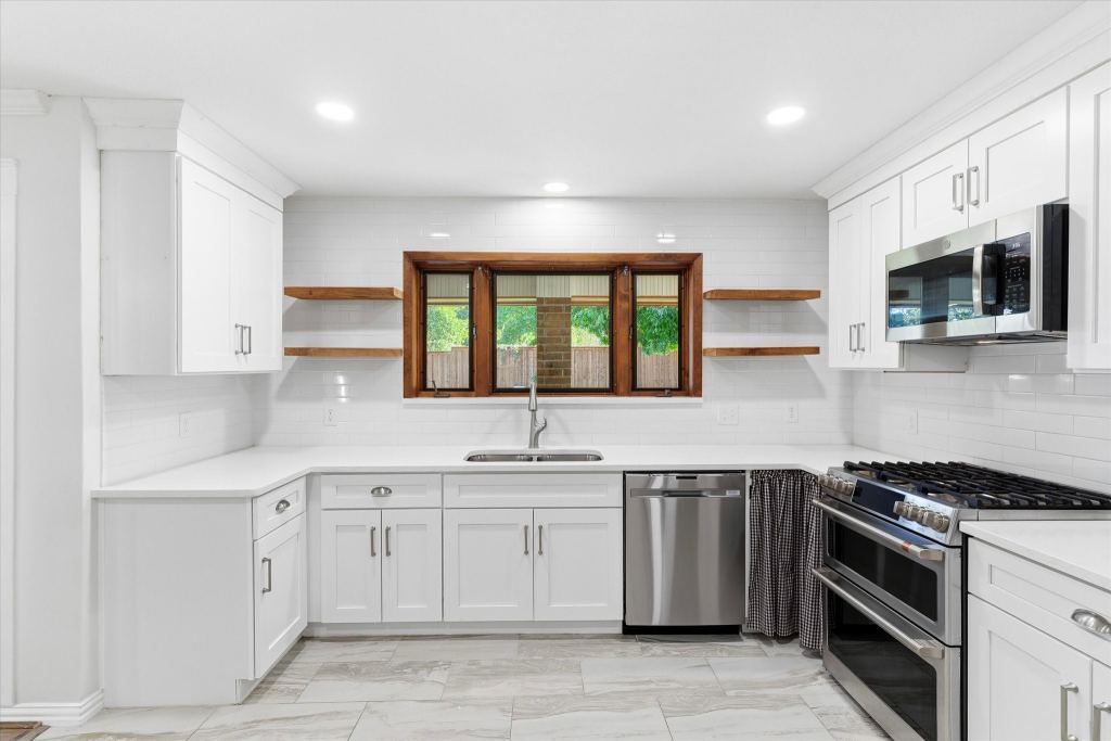 1953 Limerick Lane, Grapevine