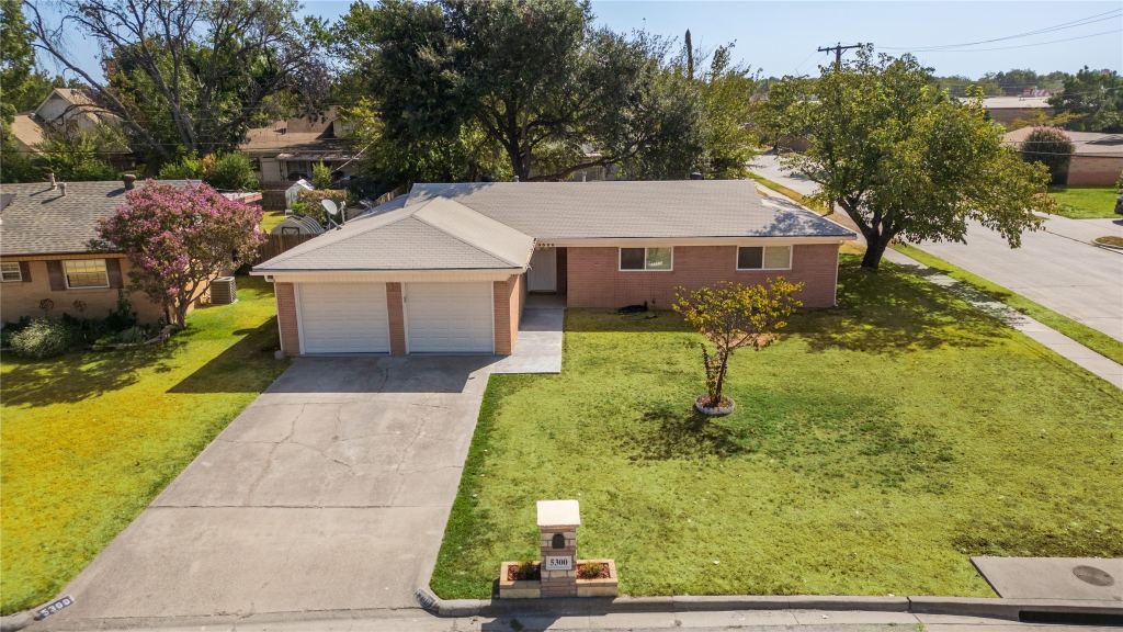 5300 Topper Drive, North Richland Hills, TX 76180 — photo 1