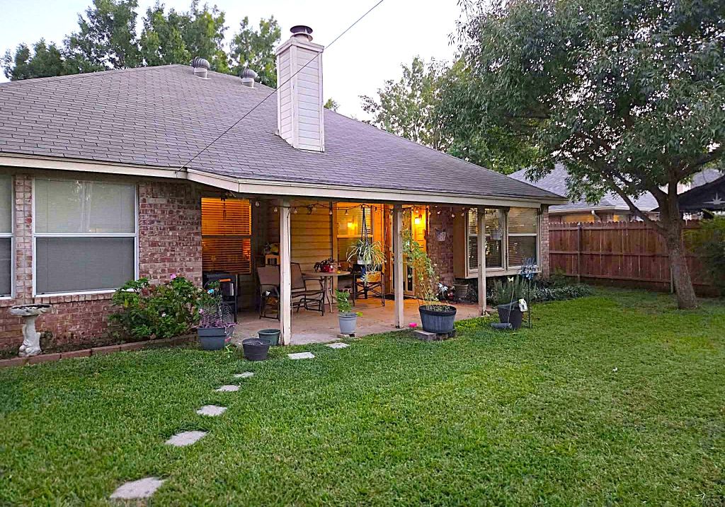 720 Lisa Street, Burleson, TX 76028 — photo 1