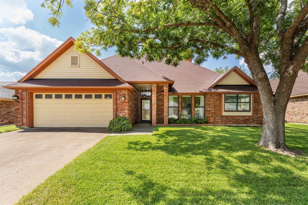 5006 Andalusia Trail, Arlington, TX 76017 — photo 1