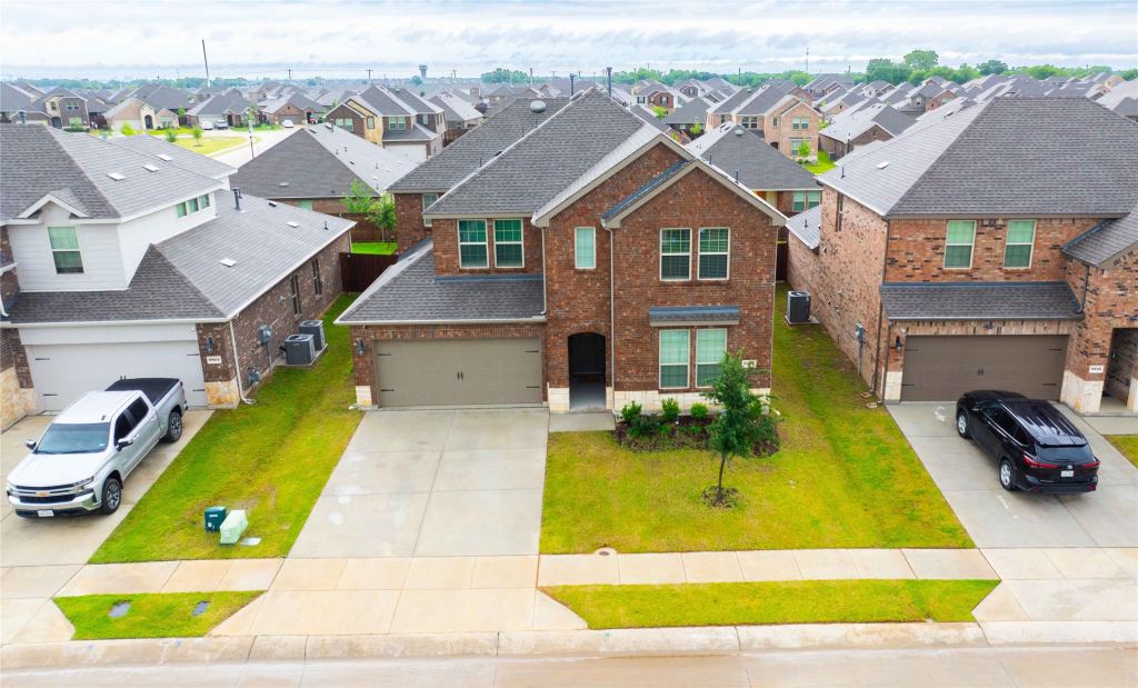 9820 Elk Falls Lane, Aubrey, TX 76227 — photo 1