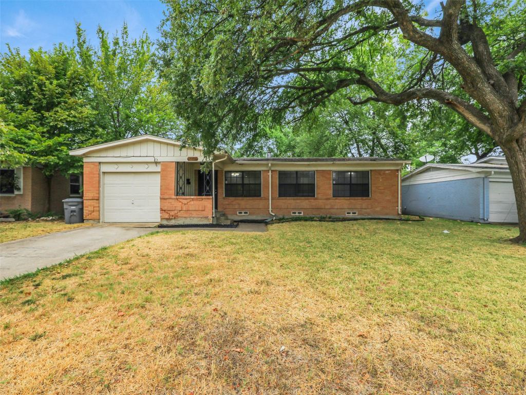 10747 SandAlwood Drive