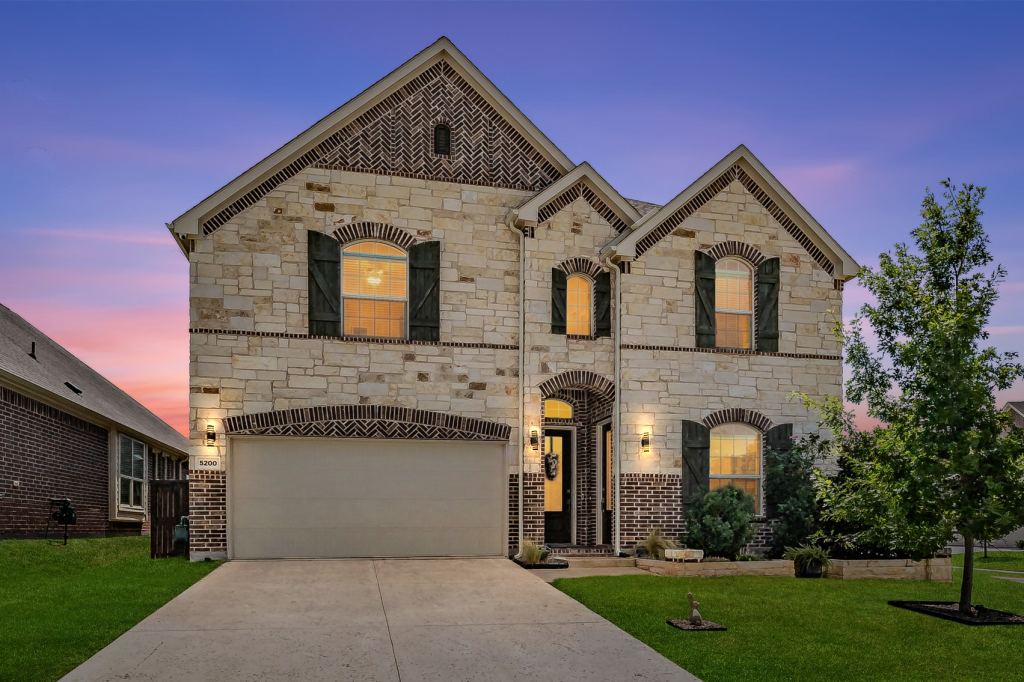 5200 Bradford Green Trail, Flower Mound, TX 75028 — photo 1