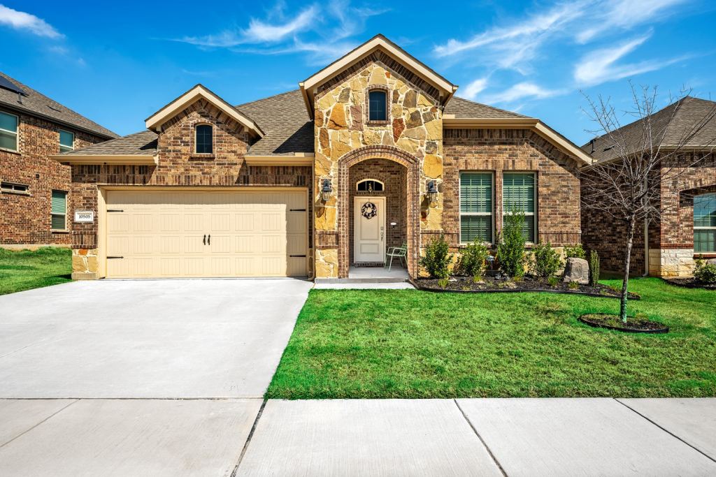 10505 Amarillo Lane, Aubrey, TX 76227 — photo 1