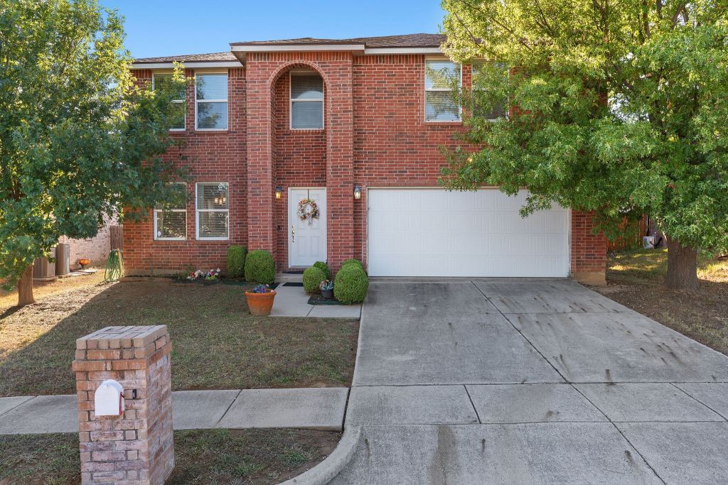 6308 St James Place, Denton, TX 76210 — photo 1