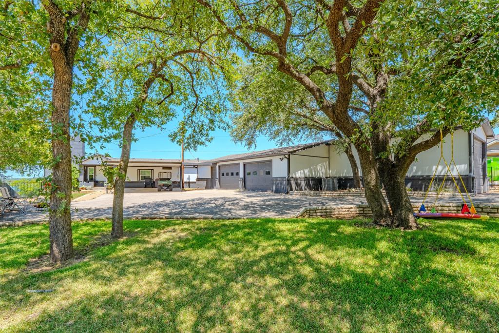 6371 Beacon Vista Circle, Granbury, TX 76049 — photo 1