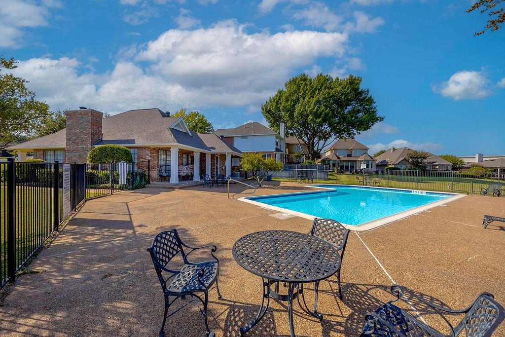 3208 Village Oak Drive, Arlington, TX 76017 — photo 1